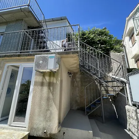 بيت للعطل Casa Con Vista A Krk